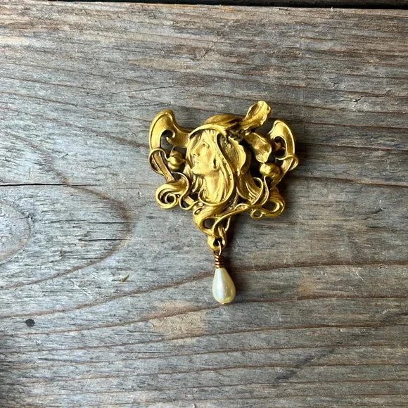 Art Nouveau Brooch - The Museum Company - New, in box - Picture 2 of 11